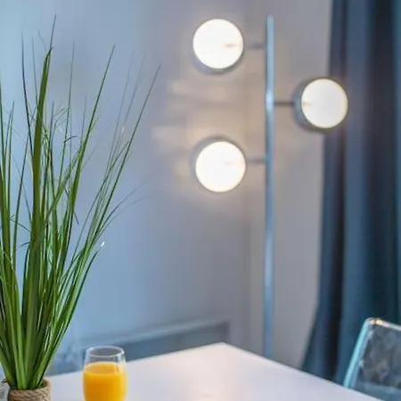 Grand 2 Pieces Balcon Parking Porte Paris Apartmán