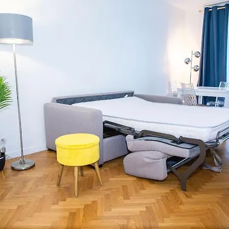 Grand 2 Pieces Balcon Parking Porte Paris